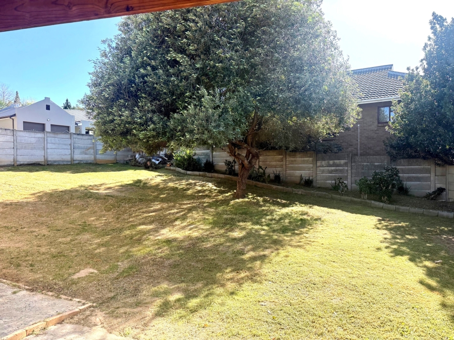 3 Bedroom Property for Sale in Die Wingerd Western Cape